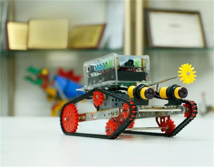 蚂蚁向上机器人编程