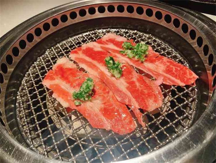 炭围日式烧肉加盟