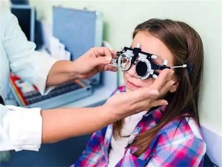 护视亮视力保健中心